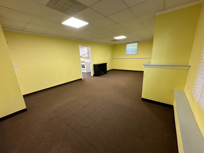 Building Photo - 1675 Old Nelson Rd