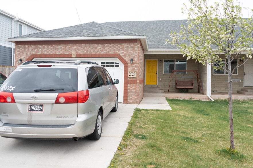 Primary Photo - 2626 Knadler St