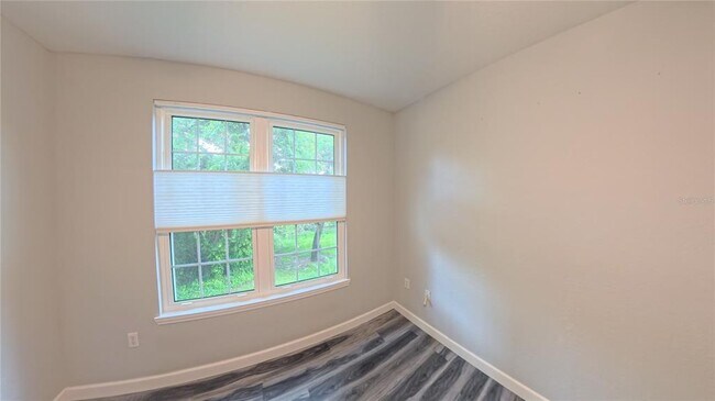 Building Photo - 4102 Central Sarasota Pkwy