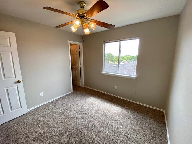 Building Photo - 17817 Majestic Elm Ln