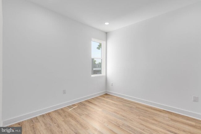 Building Photo - 2339 N 16th St