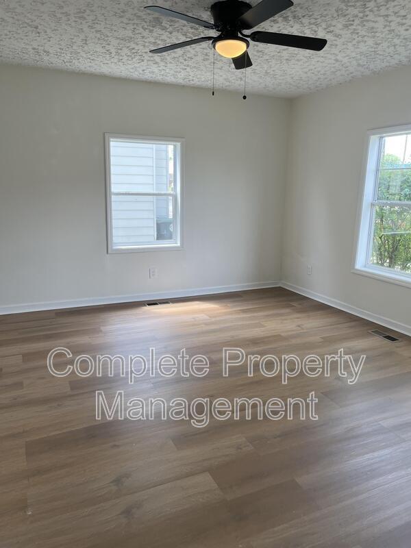 Building Photo - 2319 Avenue F