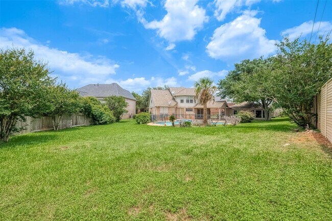 Building Photo - 1914 Rosebay Ct