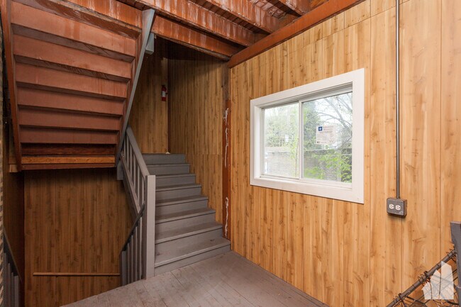 Building Photo - 6149 N Talman Ave