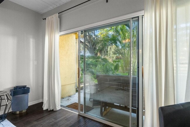 Building Photo - 784 E Michigan St