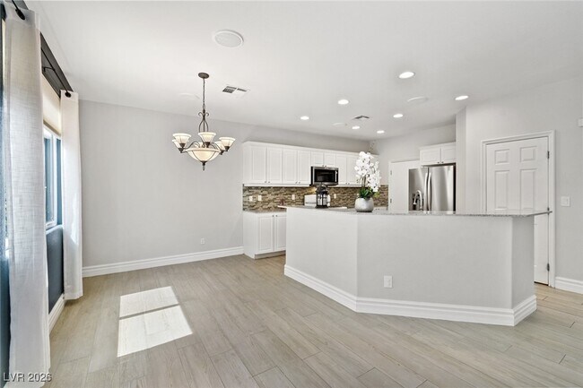 Building Photo - 9757 Marcelline Ave