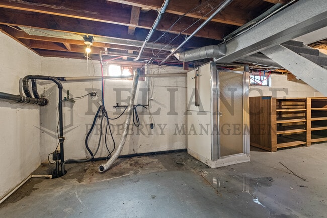 Building Photo - 216 S Meridian Ave