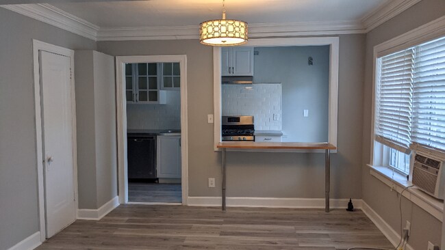 Building Photo - 131-133 E 46th St