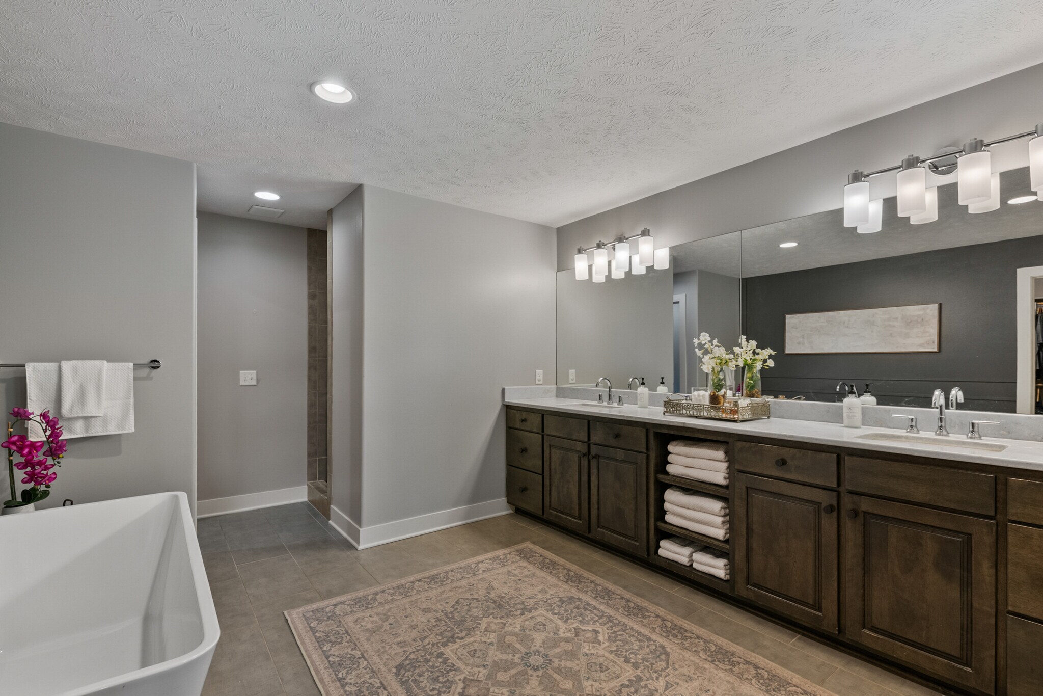 Building Photo - 4606 S 184th Plz