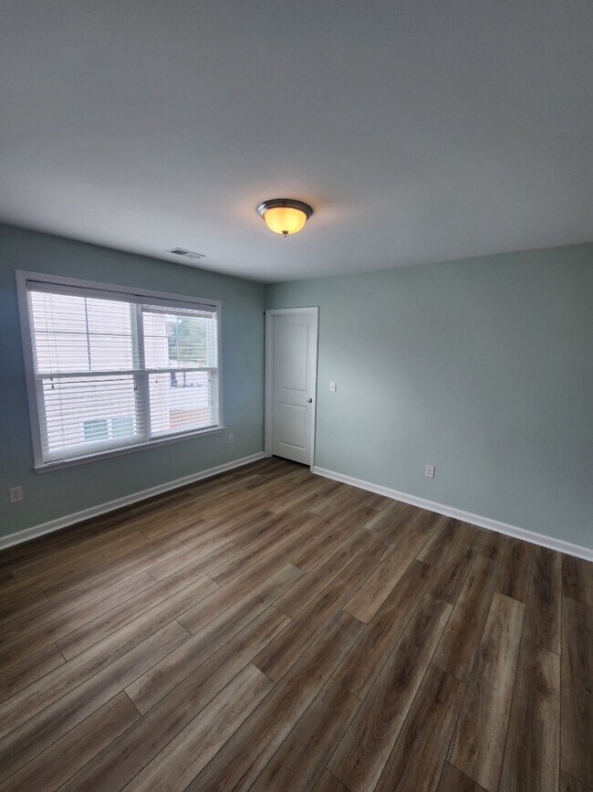 Building Photo - 3639 White Wing Cir