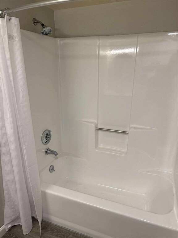 Building Photo - 1329 Main St