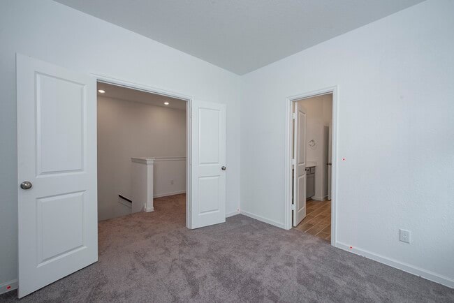 Building Photo - 585 Dry Fork Ln