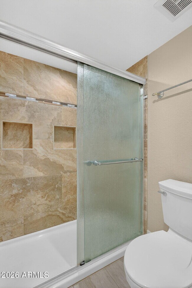 Building Photo - 7557 N Dreamy Draw Dr