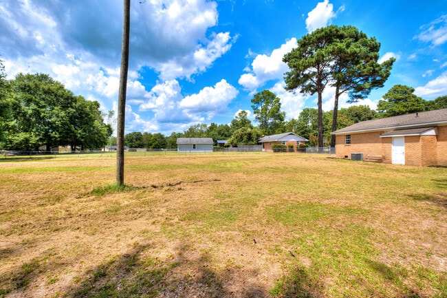 Building Photo - 3640 Lindella Rd