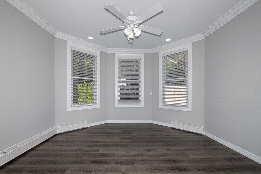 Building Photo - Fairfield Estates at Miller Place