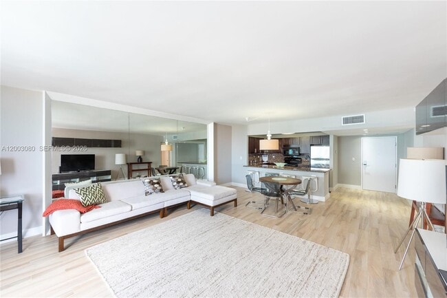 Building Photo - 2301 Collins Ave