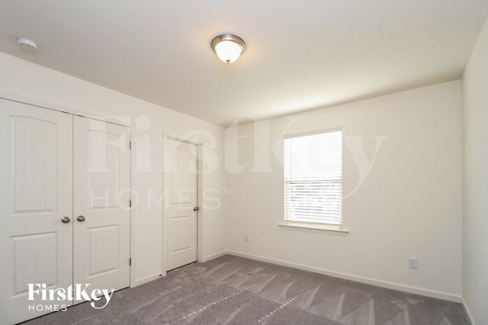 Building Photo - 5704 Beaver Pond Tl