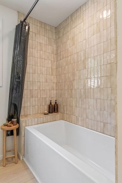 Building Photo - 3804 Lookout Dr