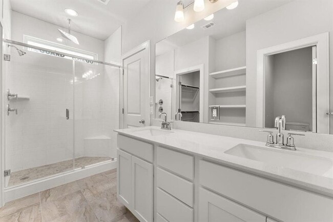 Building Photo - 2210 Vino Dulce