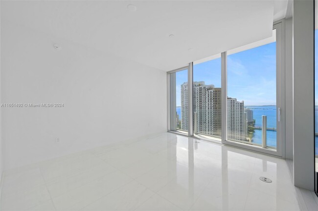 Building Photo - 300 Biscayne Blvd Way