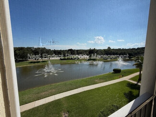Building Photo - 7801 Point Meadows Dr