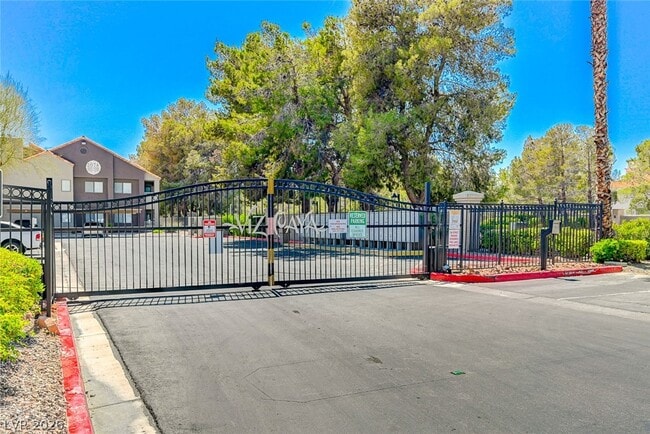 Building Photo - 5018 S Rainbow Blvd