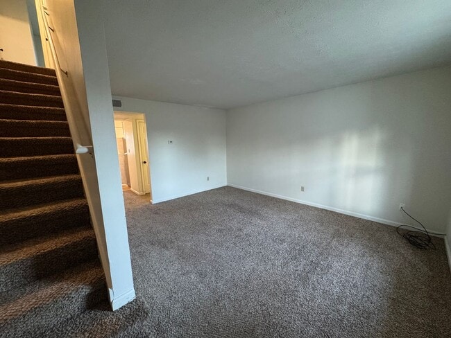 Building Photo - 107 Grogan Cir