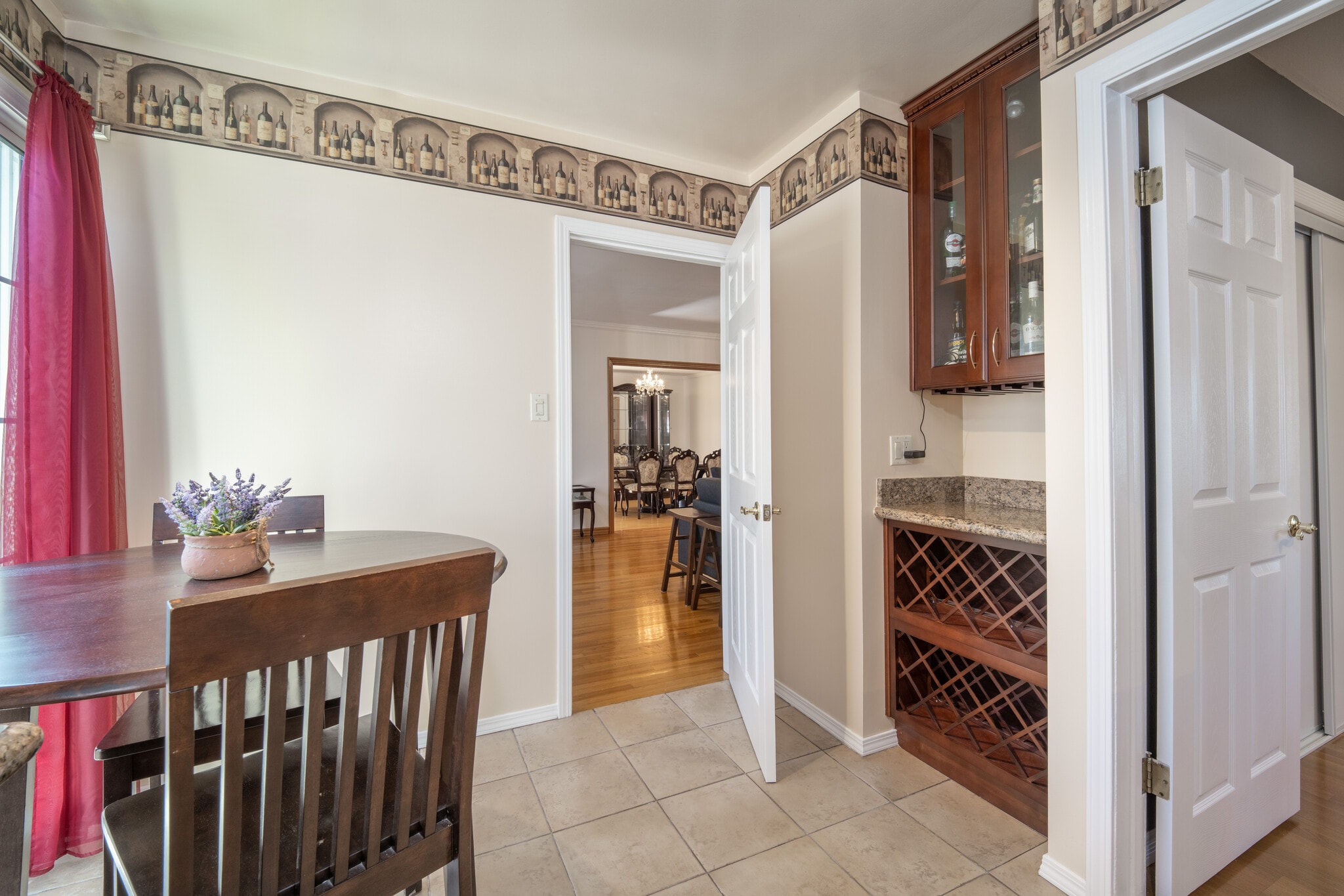 Building Photo - 14024 Cantlay St