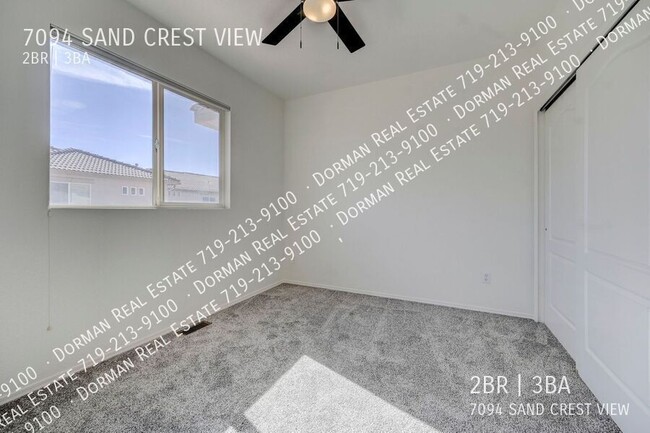 Building Photo - $500 OFF the first month of rent! Townhome...