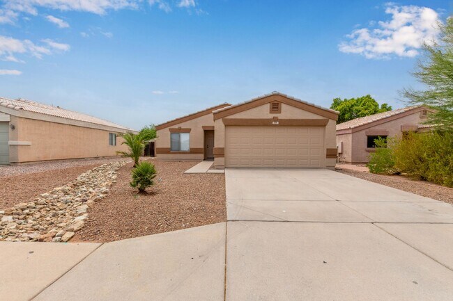 Building Photo - Freshly Remodeled Home in Apache Junction