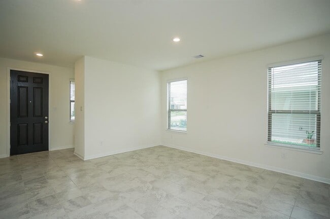Building Photo - 4615 Sabine Creek Way