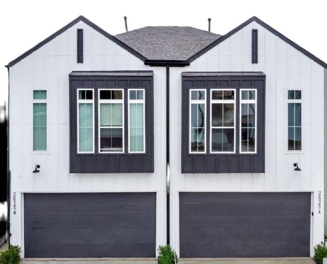 Building Photo - 2625 Paul Quinn St