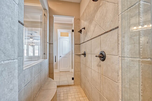 Building Photo - 13815 Nathan Ridge Ln