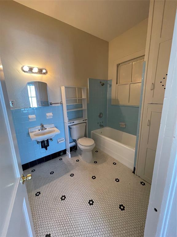 Building Photo - 1914 23rd St