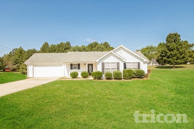 Building Photo - 195 Falcon Ridge Dr