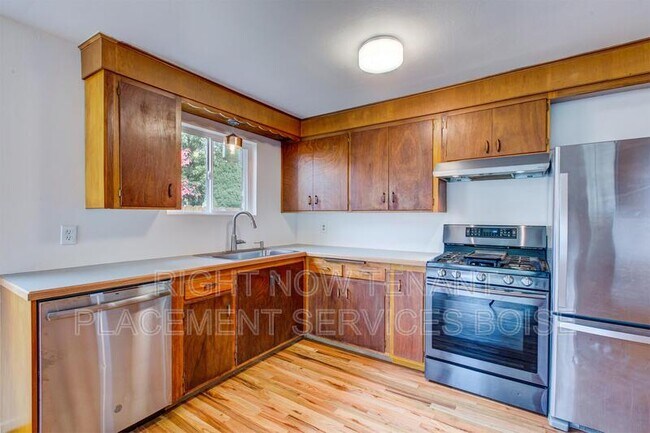 Building Photo - 2032 N 24th St