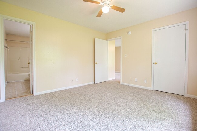 Building Photo - Three Bedroom with Unfinished Basement!