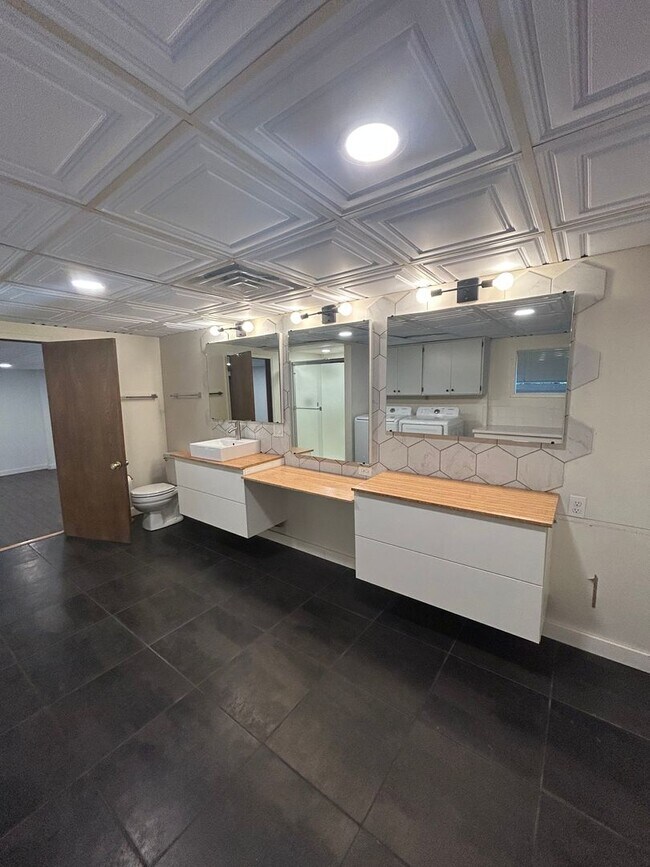 Building Photo - Charming 3-Bed Home in Bella Vista, AR