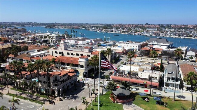 Building Photo - 310 Fernando St