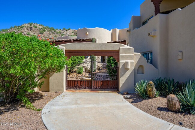 Building Photo - 8540 E McDowell Rd