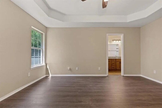 Building Photo - 2705 SW Greensprings Rd