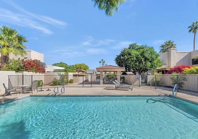 Building Photo - Furnished Luxury Condo in Guard-Gated Casa Del Monte | Prime Old Town Scottsdale Location