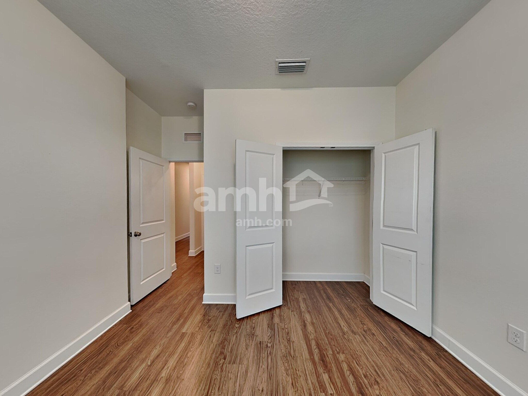 Building Photo - 313 Pine Terrace Dr