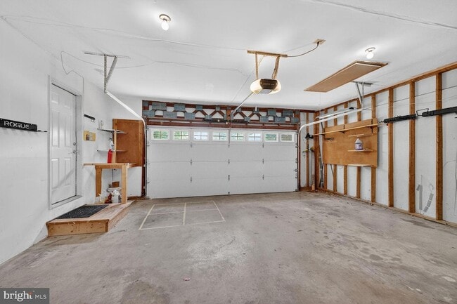 Building Photo - 21228 McFadden Square