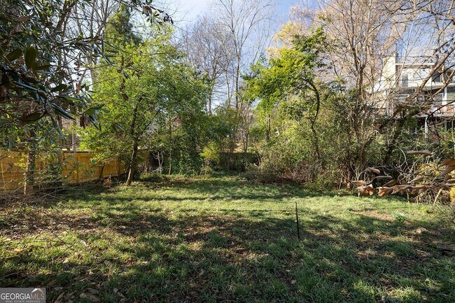 Building Photo - 300 Oxford Pl NE