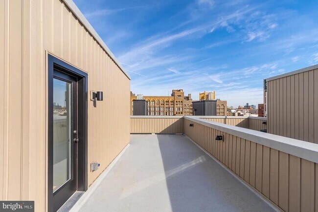 Building Photo - 1325 Buttonwood St