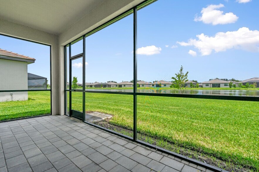 Building Photo - 13968 Hunter Oak Dr