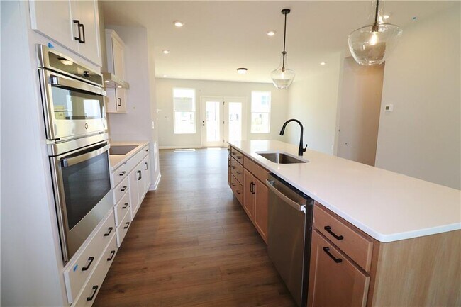 Building Photo - 2821 Beacon Bend Xing