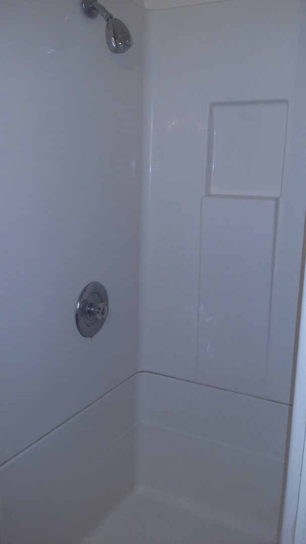 Building Photo - 1 bedroom apartment near PSNS