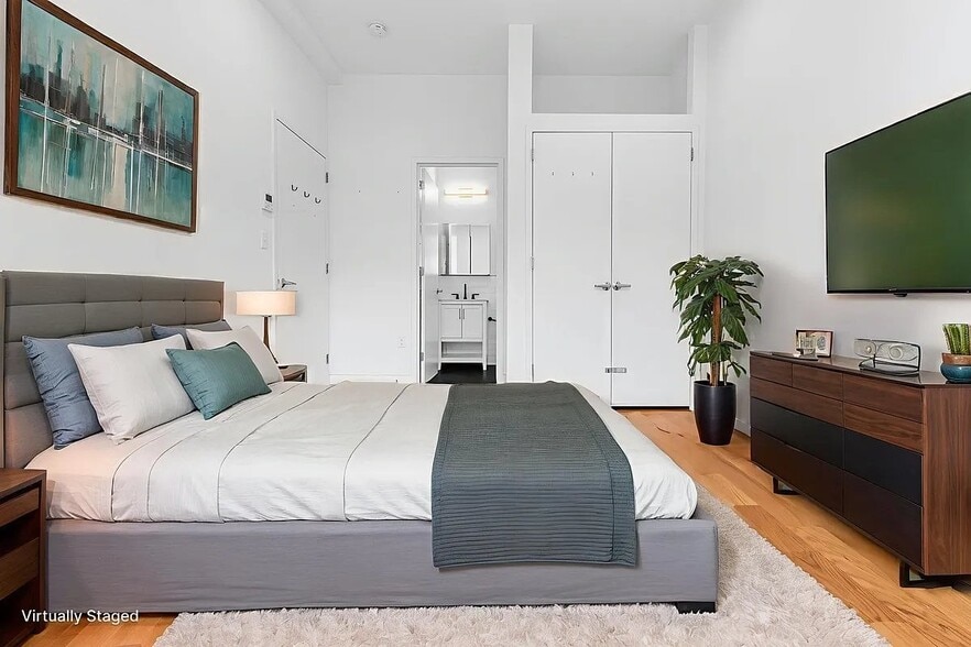 Building Photo - 300 St Nicholas Ave